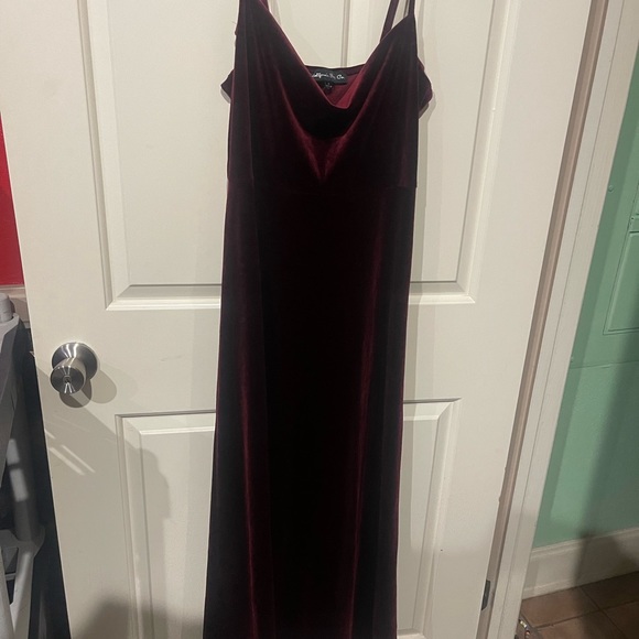 Velvet Red California Bay Co Long Dress size small - Picture 2 of 9